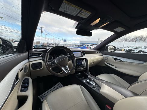 Used 2019 INFINITI QX50 Essential w/ Sensory Package image 10
