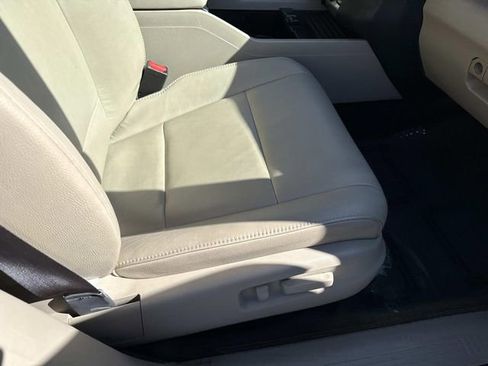 Used 2015 Honda Pilot Touring image 10