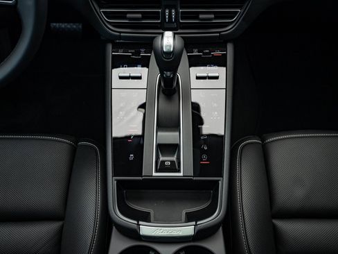 New 2026 Porsche Macan S image 42