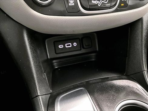 Used 2024 Chevrolet Equinox LS FWD image 26