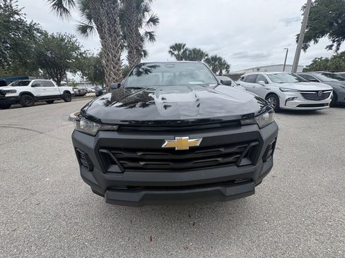 Used 2025 Chevrolet Colorado W/T w/ WT Custom Package RWD image 2