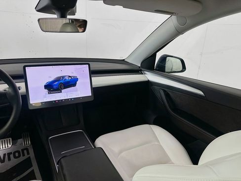 Used 2022 Tesla Model Y Performance image 25