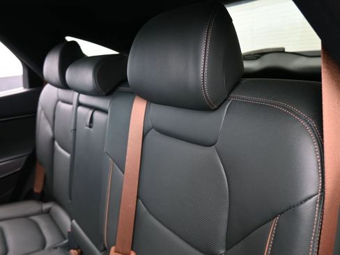 Used 2022 Genesis GV70 2.5T w/ Advanced Package image 36