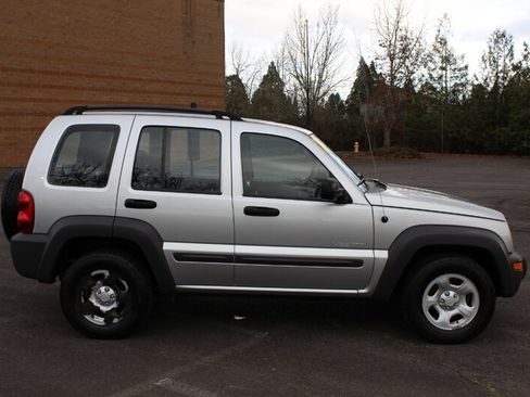 Used 2004 Jeep Liberty Sport w/ PWR Convenience Group AWD/4WD image 5