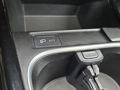 Used 2023 Mercedes-Benz CLA 250 4MATIC image 17