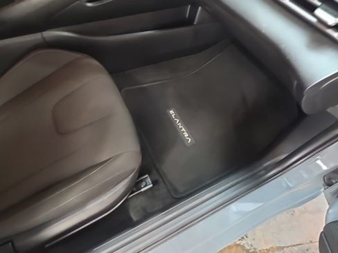 Used 2021 Hyundai Elantra SEL FWD image 9