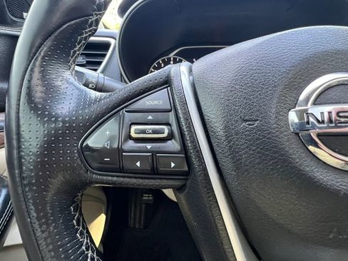 Used 2017 Nissan Maxima Platinum FWD image 29