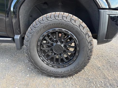 Used 2024 GMC Sierra 3500 Denali Ultimate AWD/4WD image 27