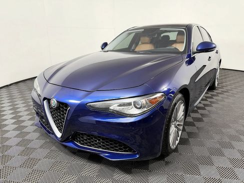 Used 2017 Alfa Romeo Giulia Ti w/ TI Lusso Package AWD/4WD image 2