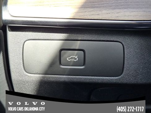 New 2026 Volvo XC90 B6 Plus w/ Protection Package Premier image 20