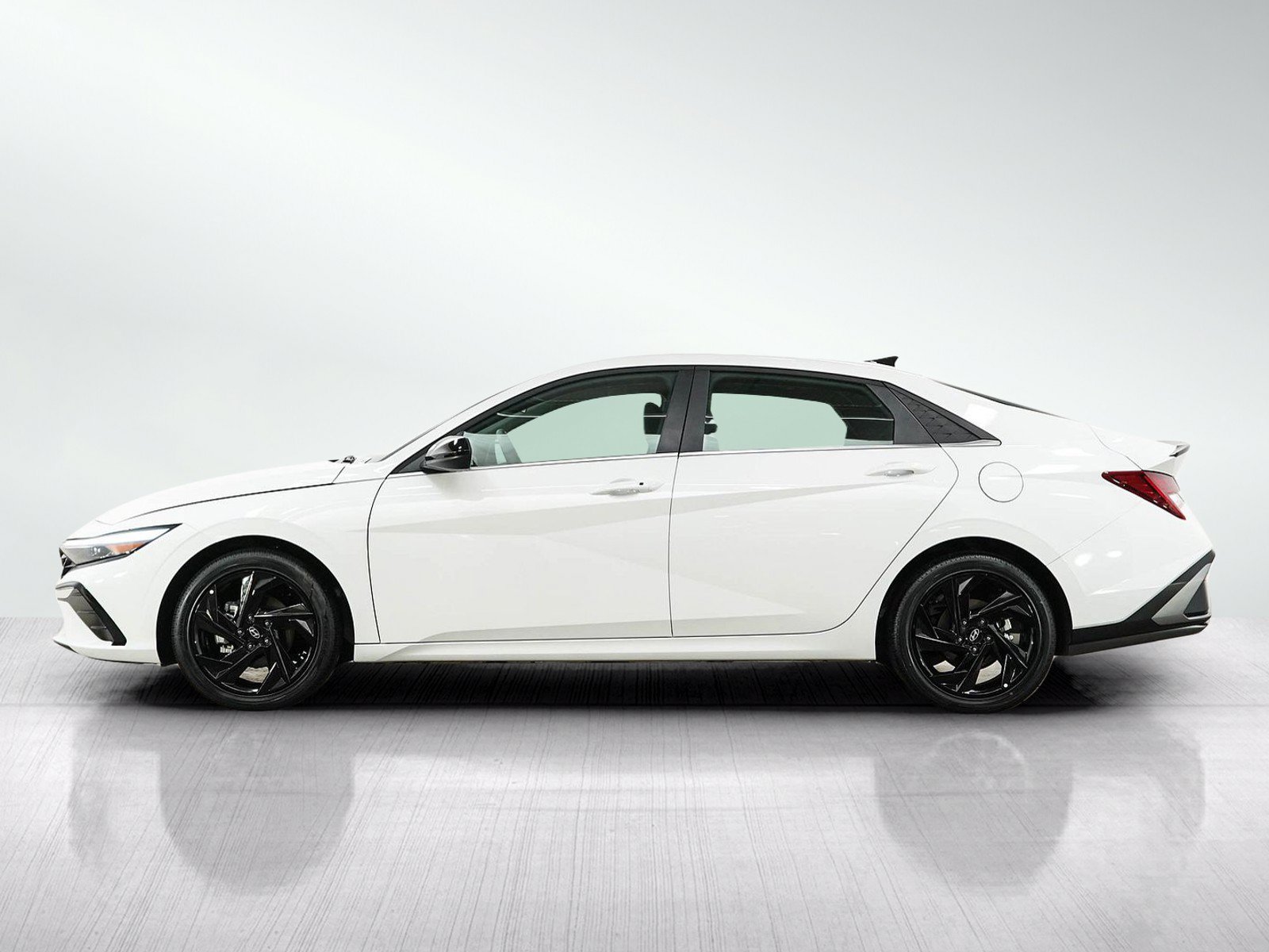 Certified 2026 Hyundai Elantra SEL Sport FWD image 2