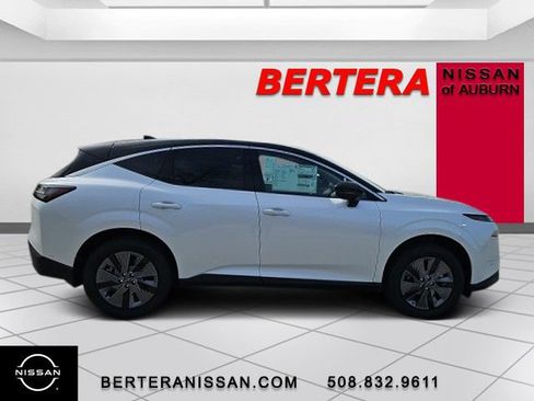 New 2025 Nissan Murano SL w/ Cargo Package image 2