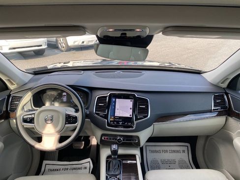 Used 2017 Volvo XC90 T6 Momentum w/ Vision Package AWD/4WD image 25
