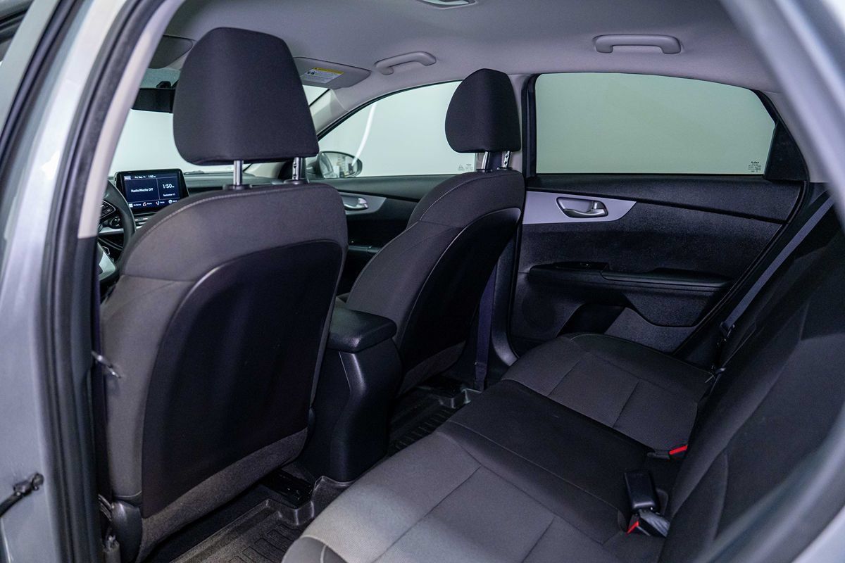 Used 2022 Kia Forte LXS FWD image 15