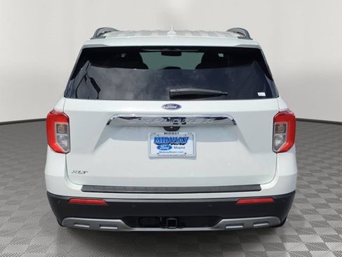 Certified 2023 Ford Explorer XLT w/ Equipment Group 202A RWD image 5