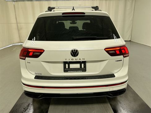 Used 2023 Volkswagen Tiguan SE R-Line image 21