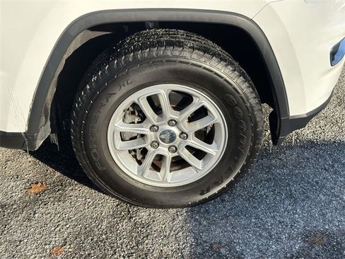 Certified 2019 Jeep Grand Cherokee Laredo image 10