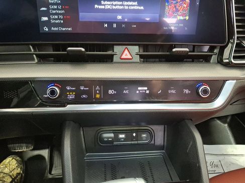 Used 2023 Kia Sportage SX image 15