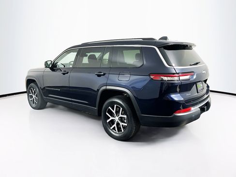 Used 2023 Jeep Grand Cherokee L Limited w/ Luxury Tech Group II image 5