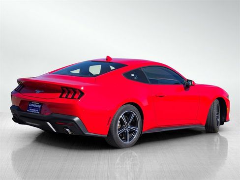 Used 2024 Ford Mustang Coupe image 4