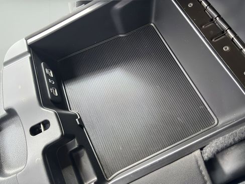 Used 2022 RAM 1500 Classic SLT w/ Protection Group image 16