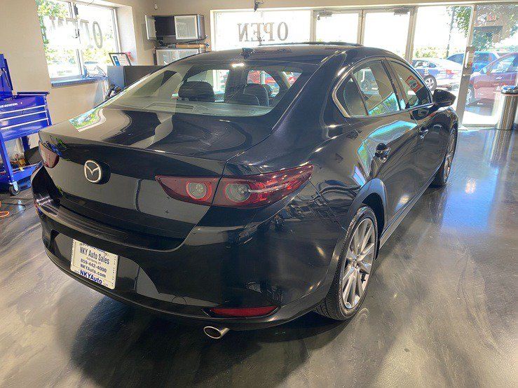 Used 2020 MAZDA MAZDA3 Sedan w/ Premium Package FWD image 7
