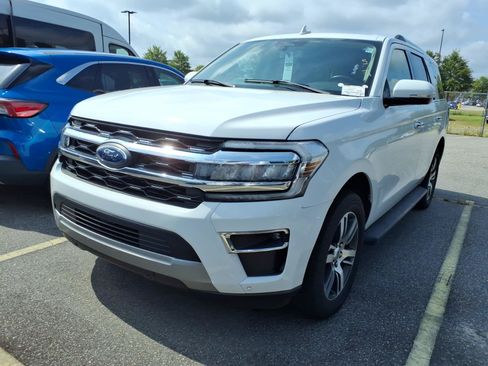Used 2024 Ford Expedition Limited AWD/4WD image 1