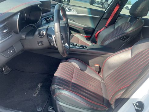 Used 2023 Genesis G70 2.0T w/ Sport Prestige Package RWD image 10