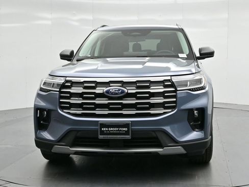 Used 2025 Ford Explorer Active image 28