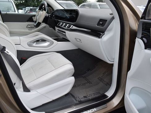 Used 2023 Mercedes-Benz Maybach GLS 600 4MATIC image 19