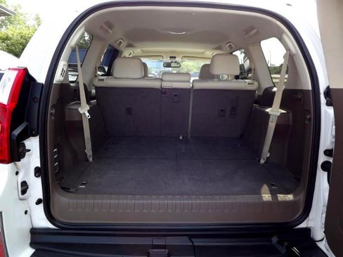 Used 2013 Lexus GX 460 image 32