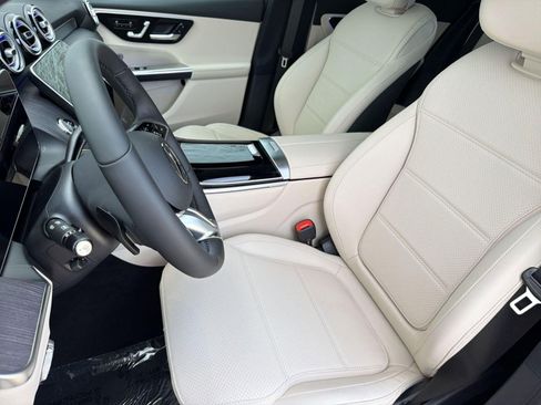 New 2026 Mercedes-Benz GLC 300 4MATIC image 5