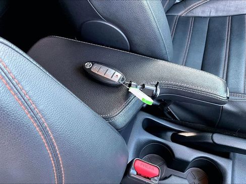 Used 2020 Nissan Kicks SR w/ SR Premium Package image 16