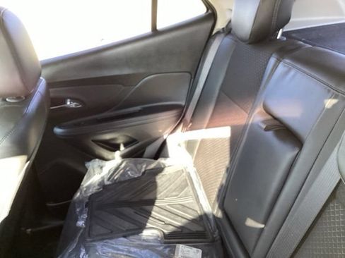 Used 2021 Buick Encore Preferred FWD image 14