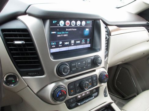 Used 2020 GMC Yukon XL Denali w/ Open Road Package image 30