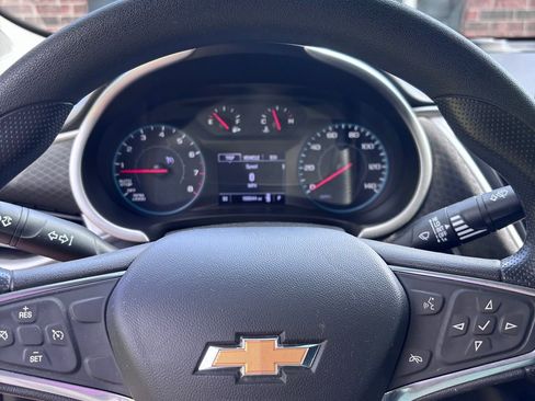 Used 2021 Chevrolet Malibu LS FWD image 4