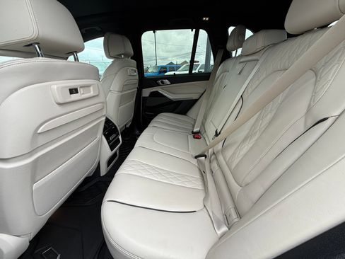 Used 2021 BMW X5 M50i AWD/4WD image 6