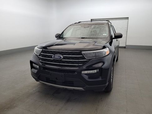 Used 2021 Ford Explorer XLT w/ Equipment Group 202A RWD image 15