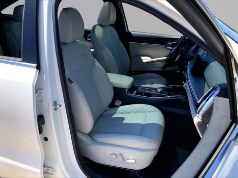 Used 2025 Kia Sorento SX Prestige AWD/4WD image 9