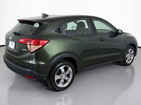 Used 2018 Honda HR-V LX image 8