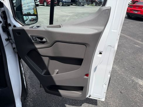 Used 2024 Ford Transit 350 XLT RWD image 26