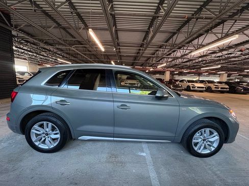 Used 2023 Audi Q5 2.0T Premium w/ Convenience Package AWD/4WD image 9
