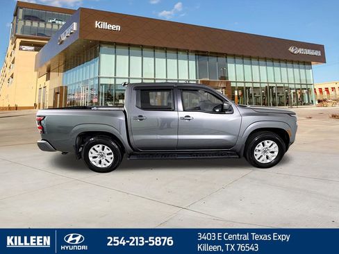 Used 2024 Nissan Frontier SV w/ SV Convenience Package image 9