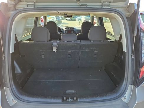 Used 2015 Kia Soul FWD image 10