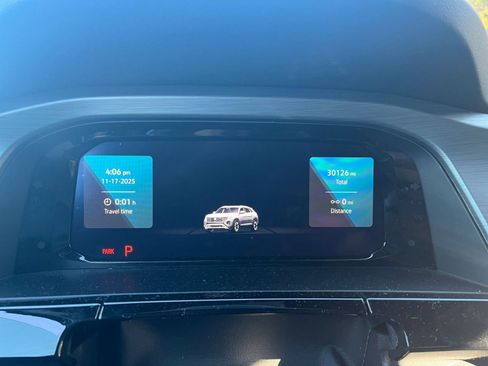 Used 2025 Volkswagen Atlas Cross Sport SE image 36