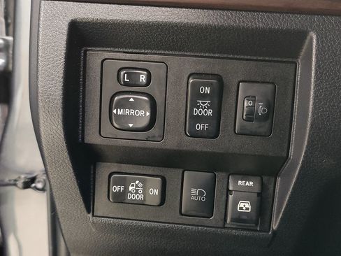 Used 2019 Toyota Tundra Limited image 25