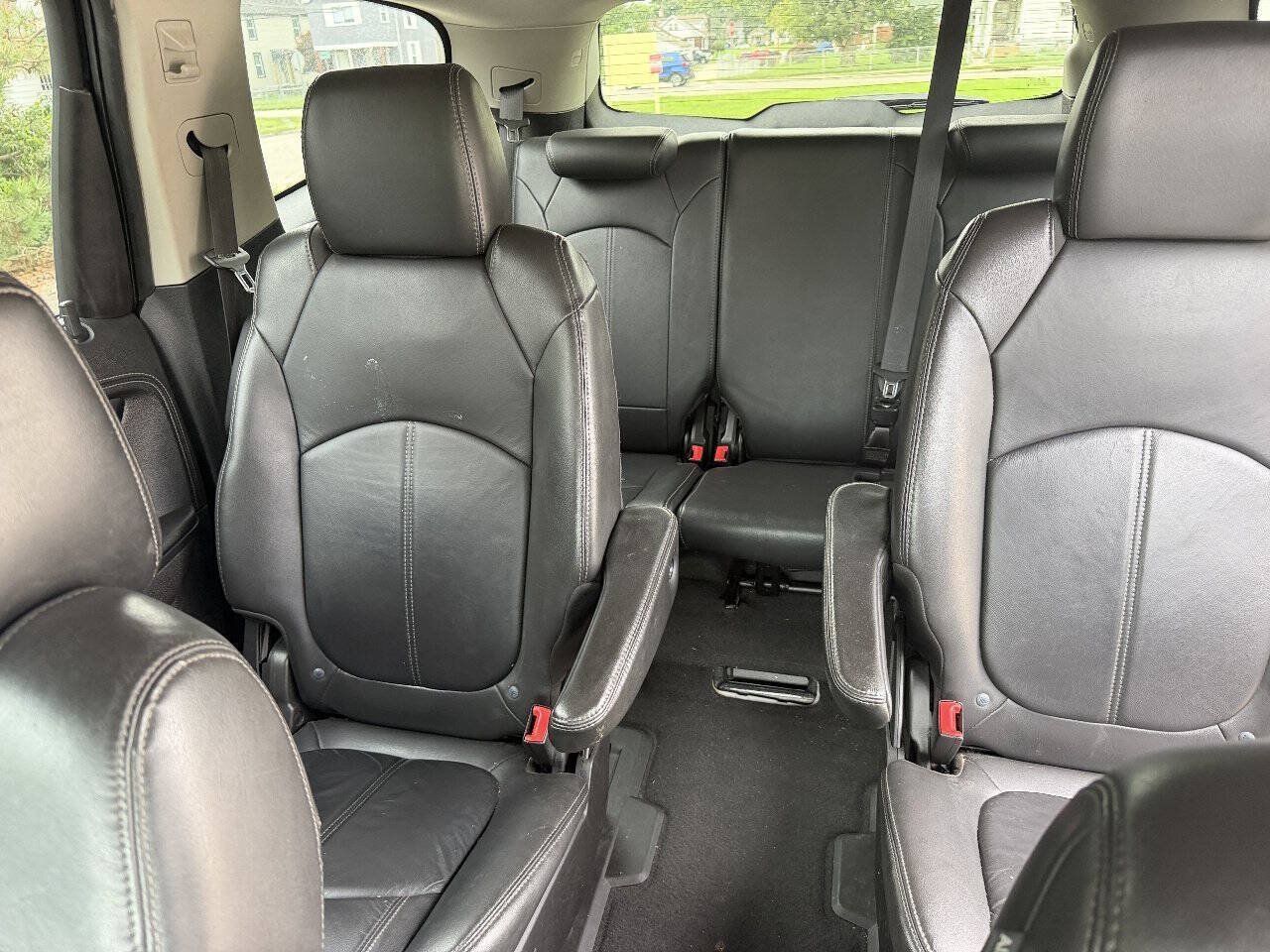 Used 2014 Chevrolet Traverse LT FWD image 13