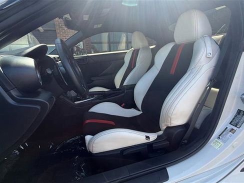Used 2022 Toyota GR86 w/ ALL Weather Mat Package (TMS) RWD image 22