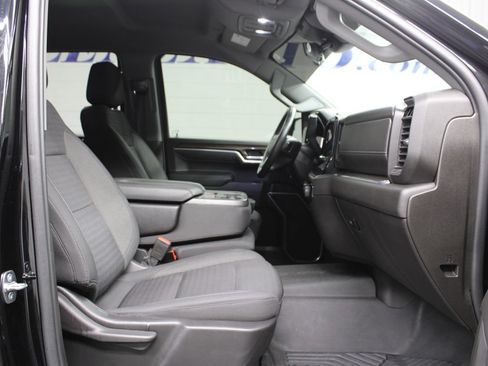 Used 2022 Chevrolet Silverado 1500 RST AWD/4WD image 28