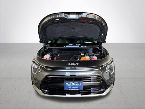 Used 2023 Kia Niro EX Touring image 23